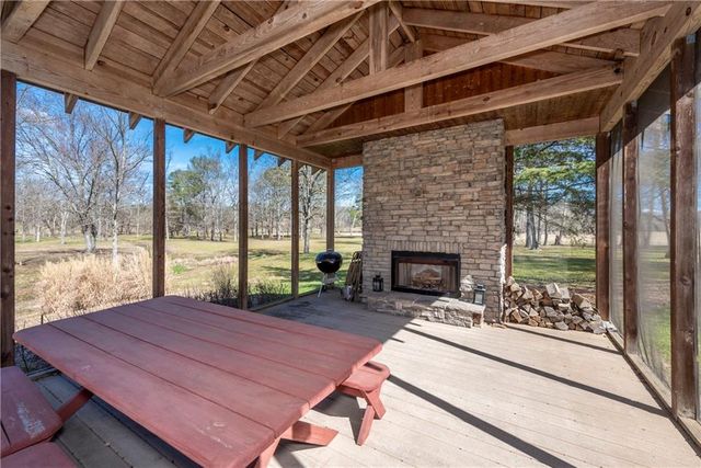 6414 Highway 136 W, Talking Rock, GA 30175