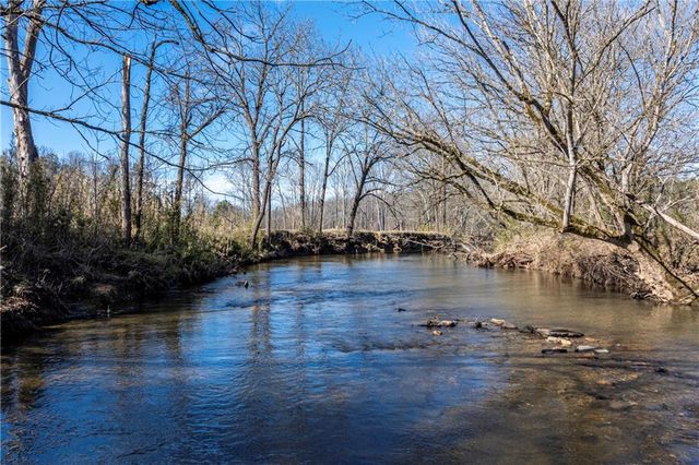 6414 Highway 136 W, Talking Rock, GA 30175