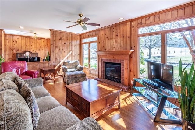 6414 Highway 136 W, Talking Rock, GA 30175