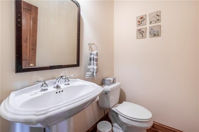 6414 Highway 136 W, Talking Rock, GA 30175