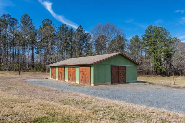 6414 Highway 136 W, Talking Rock, GA 30175