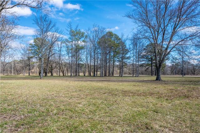 6414 Highway 136 W, Talking Rock, GA 30175