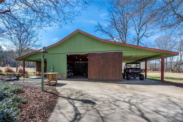 6414 Highway 136 W, Talking Rock, GA 30175
