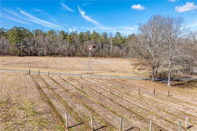 6414 Highway 136 W, Talking Rock, GA 30175