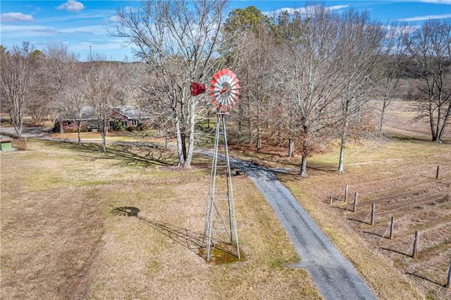 6414 Highway 136 W, Talking Rock, GA 30175