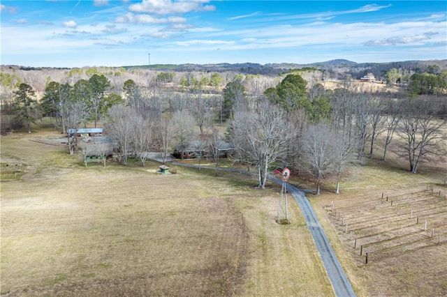 6414 Highway 136 W, Talking Rock, GA 30175