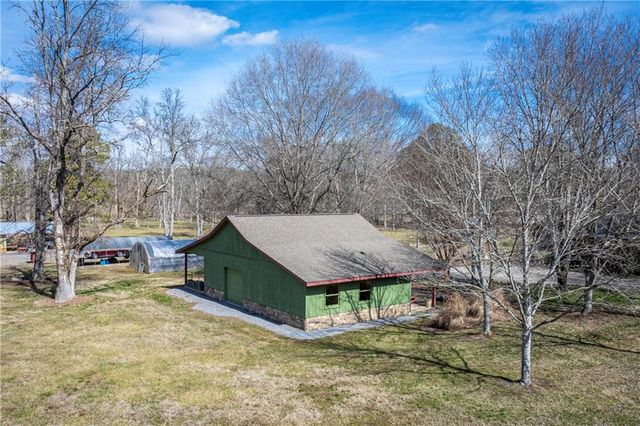 6414 Highway 136 W, Talking Rock, GA 30175