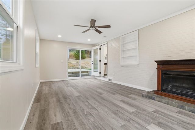 540 Springdale Dr, Penn Hills, PA 15235