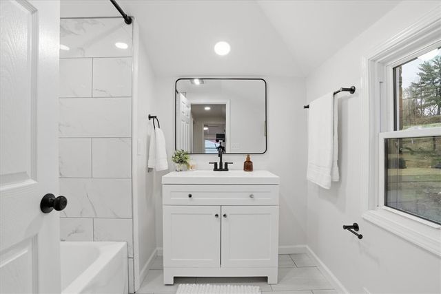 540 Springdale Dr, Penn Hills, PA 15235