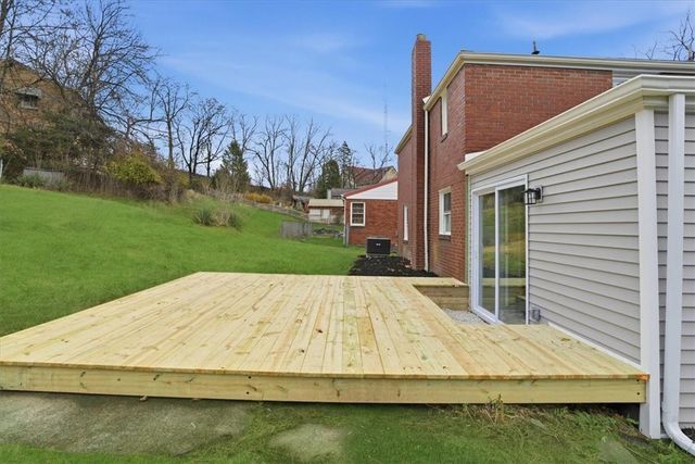 540 Springdale Dr, Penn Hills, PA 15235