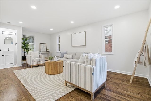 540 Springdale Dr, Penn Hills, PA 15235