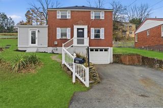 540 Springdale Dr, Penn Hills, PA 15235