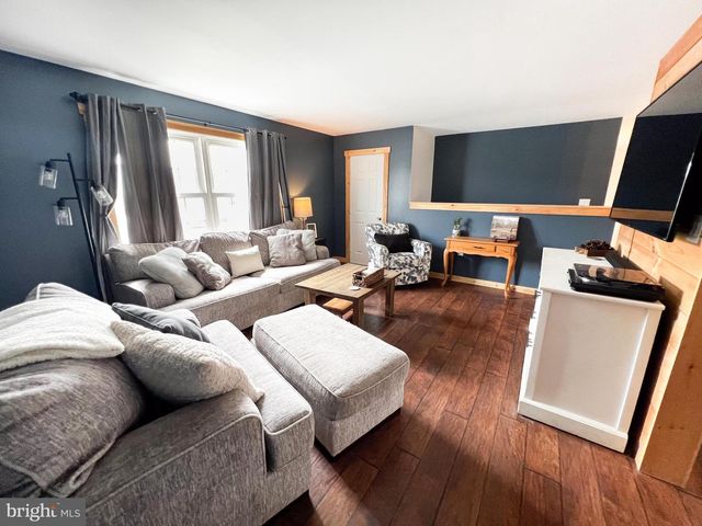 15 BIRCH DR, Lewistown, PA 17044