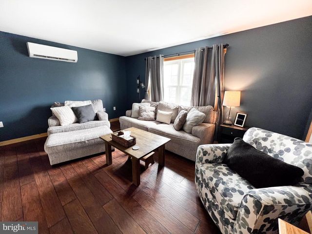 15 BIRCH DR, Lewistown, PA 17044