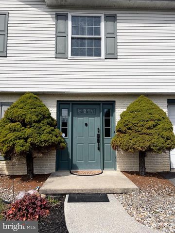 15 BIRCH DR, Lewistown, PA 17044