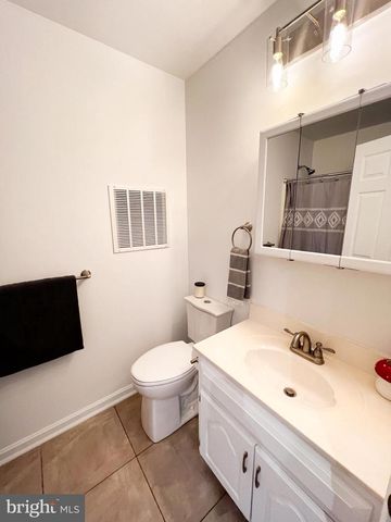 15 BIRCH DR, Lewistown, PA 17044