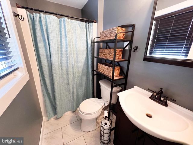 15 BIRCH DR, Lewistown, PA 17044