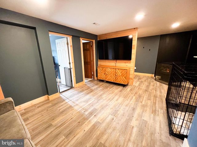 15 BIRCH DR, Lewistown, PA 17044