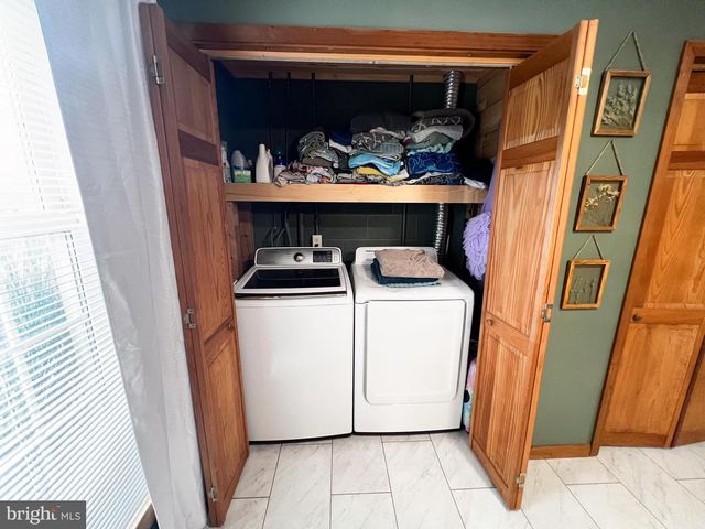 15 BIRCH DR, Lewistown, PA 17044