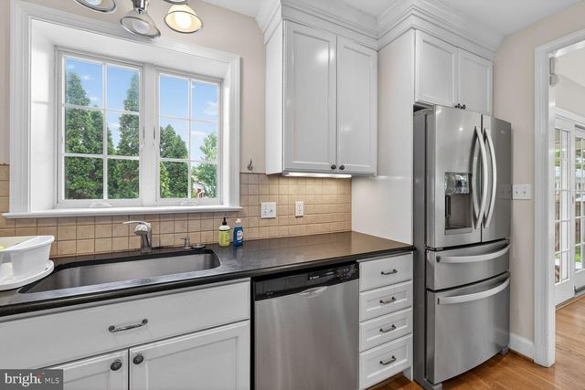 5105 34TH ST NW, Washington, DC 20008
