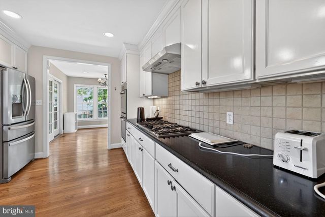 5105 34TH ST NW, Washington, DC 20008