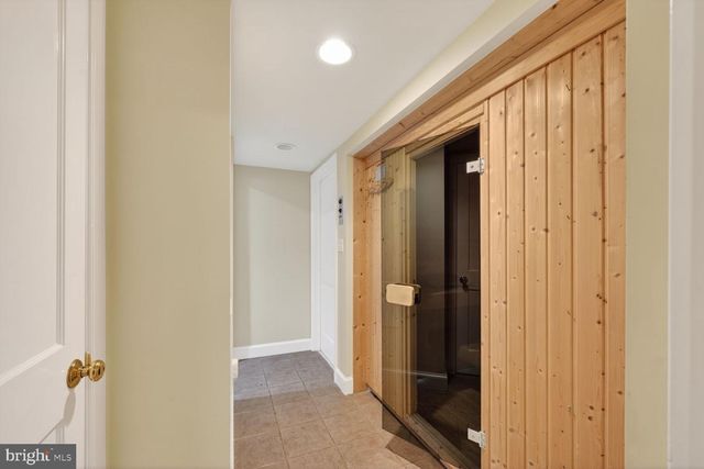 5105 34TH ST NW, Washington, DC 20008