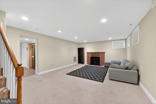 5105 34TH ST NW, Washington, DC 20008
