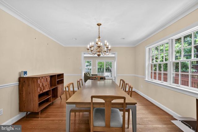 5105 34TH ST NW, Washington, DC 20008