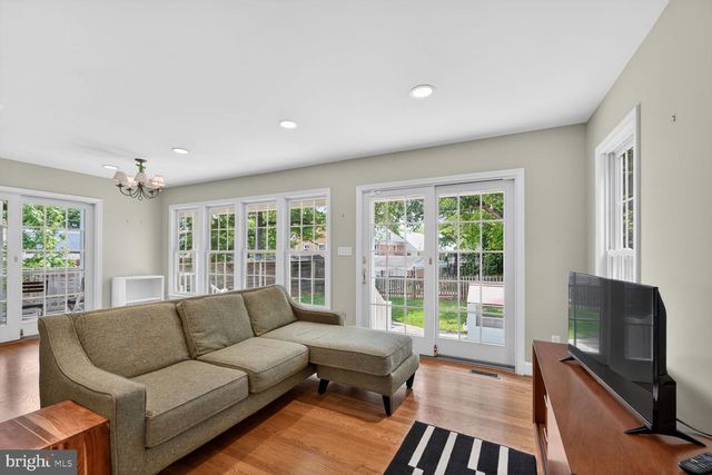 5105 34TH ST NW, Washington, DC 20008