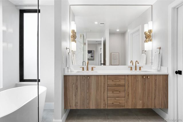 2327 W 33rd Avenue, Denver, CO 80211