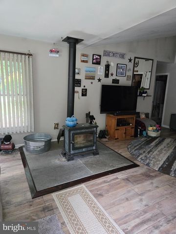 58 BRANCHY RD, Harpers Ferry, WV 25425
