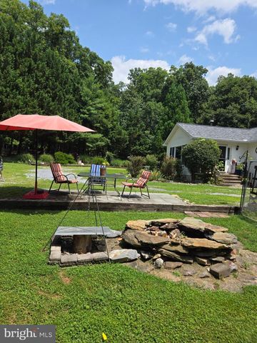 58 BRANCHY RD, Harpers Ferry, WV 25425