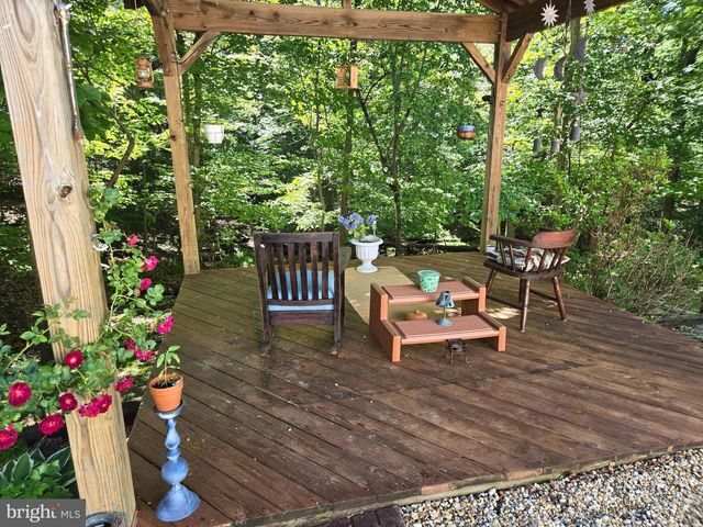 58 BRANCHY RD, Harpers Ferry, WV 25425