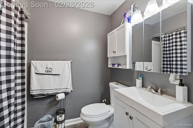 24927 Junior Street, Saint Clair Shores, MI 48080