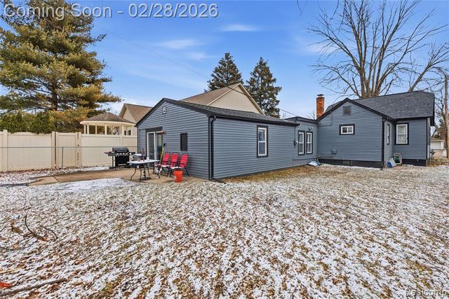 24927 Junior Street, Saint Clair Shores, MI 48080