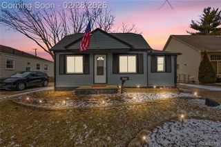 24927 Junior Street, Saint Clair Shores, MI 48080