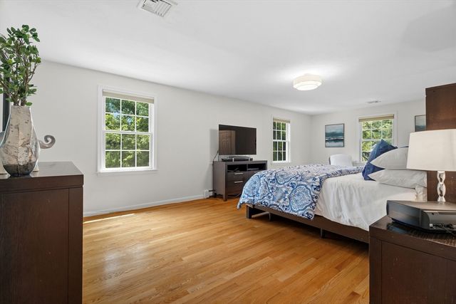 876 Central Ave, Needham, MA 02492