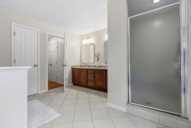 876 Central Ave, Needham, MA 02492