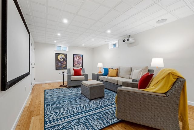 876 Central Ave, Needham, MA 02492