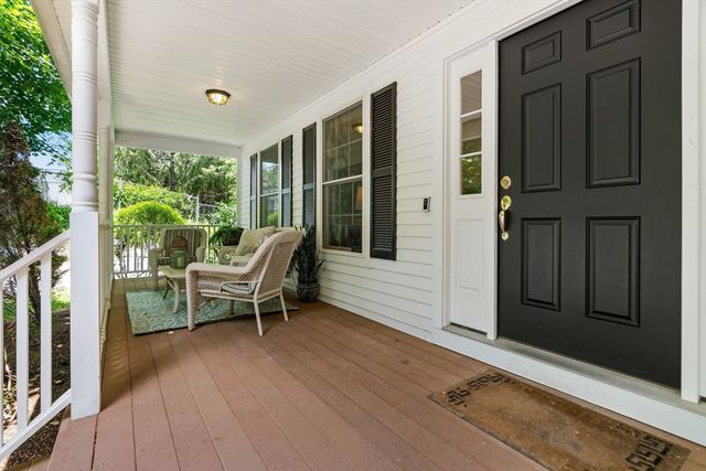 876 Central Ave, Needham, MA 02492