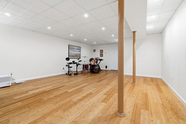 876 Central Ave, Needham, MA 02492