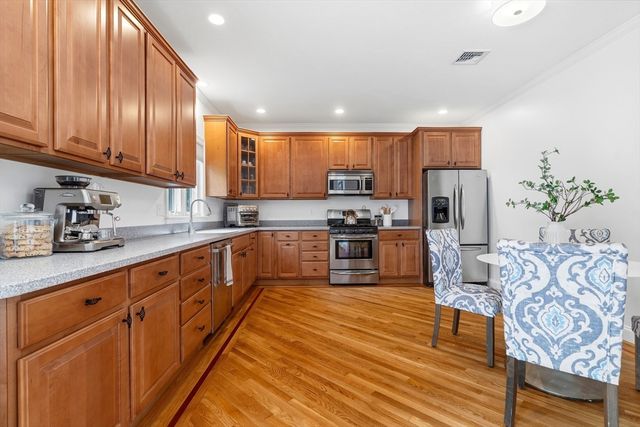 876 Central Ave, Needham, MA 02492