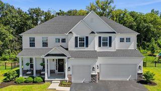 5560 Carlisle Drive, Grove City, OH 43123