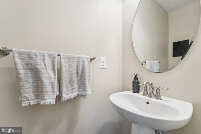 826 OLDHAM ST, Baltimore, MD 21224