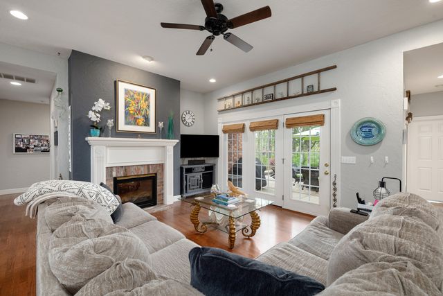 6251 S Woodside Circle, Ozark, MO 65721
