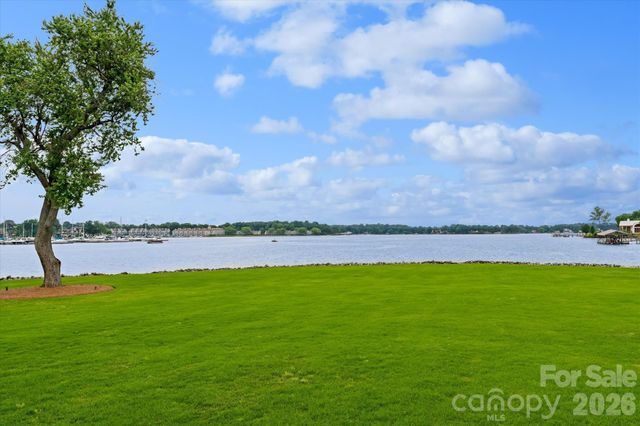 18212 Pompano Place, Cornelius, NC 28031