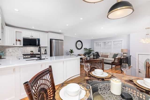 55 Summit St, Salem, MA 01970