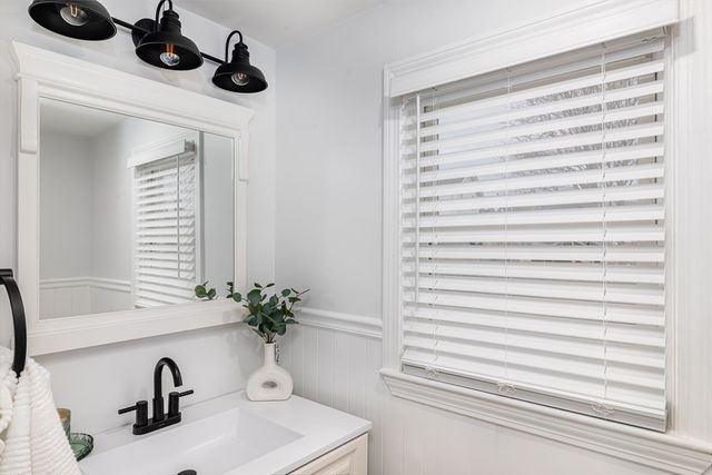 55 Summit St, Salem, MA 01970