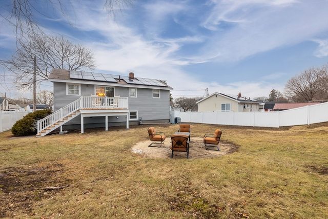 55 Summit St, Salem, MA 01970