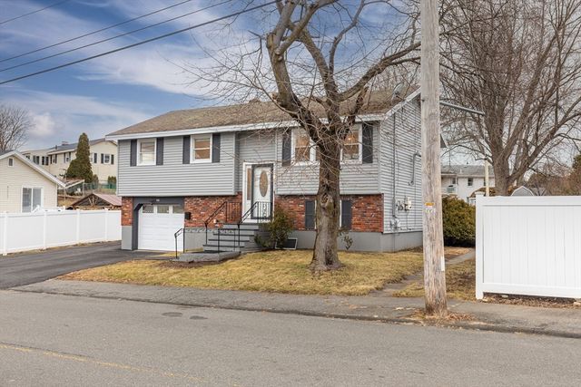 55 Summit St, Salem, MA 01970